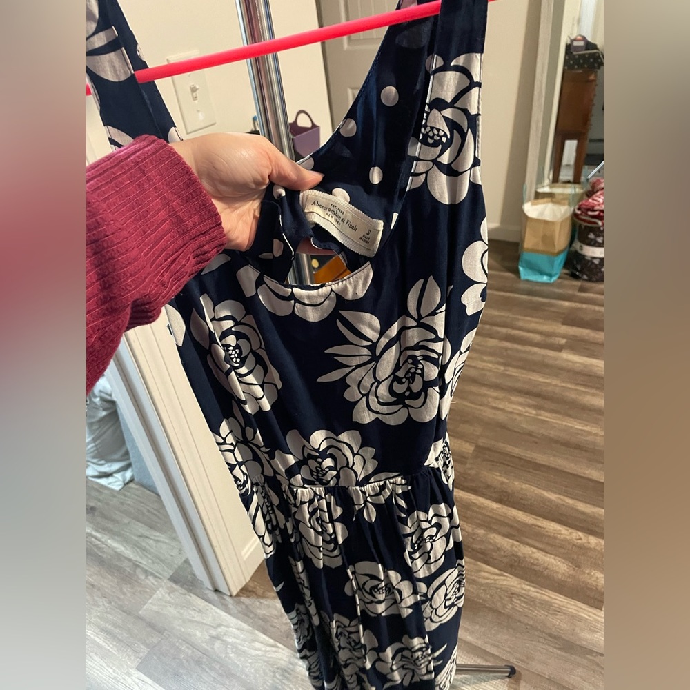 Abercrombie & Fitch floral dress. Size Small.